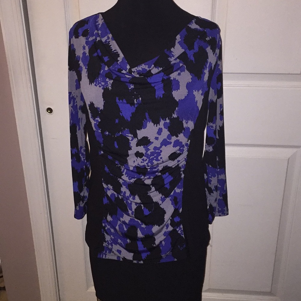 4/$20 Dana Bachman Med blue black stretch  blouse
